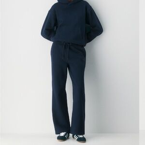 Aritzia sweat fleece